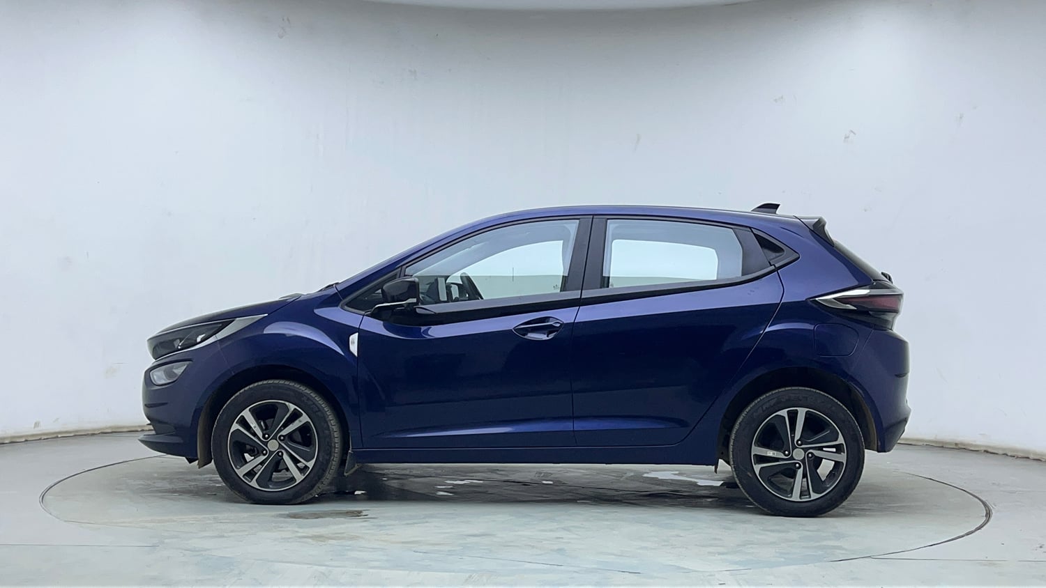 Used 2024 Tata Altroz XZA Plus (S) Lux Petrol Petrol Automatic exterior LEFT SIDE VIEW