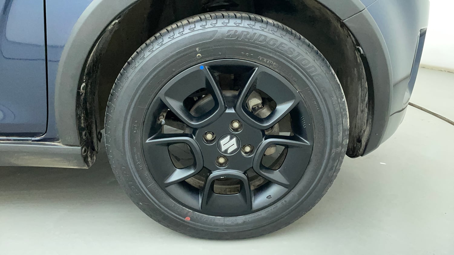 Used 2022 Maruti Suzuki Ignis Alpha 1.2 MT Petrol Manual tyres RIGHT FRONT TYRE RIM VIEW