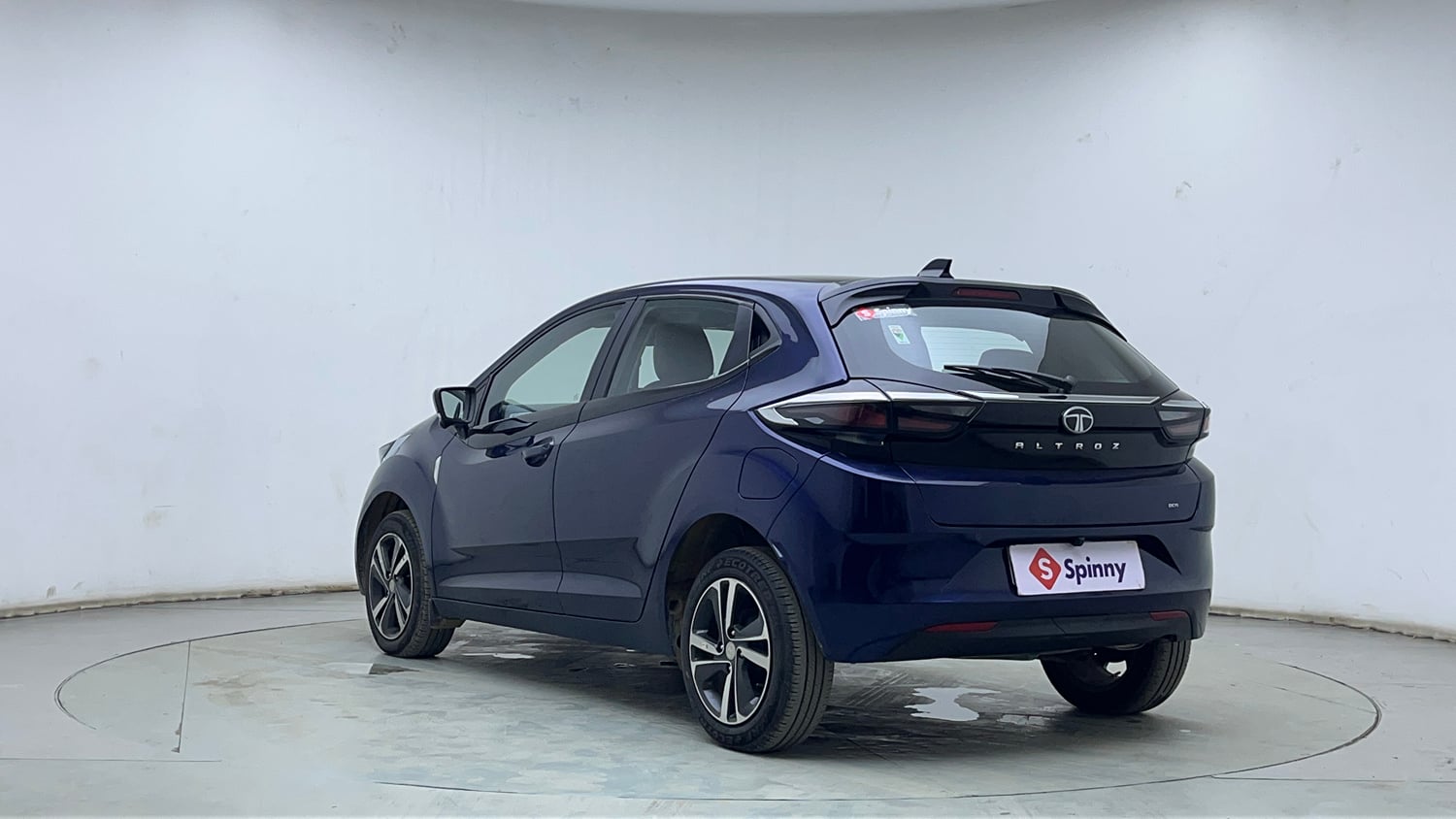 Used 2024 Tata Altroz XZA Plus (S) Lux Petrol Petrol Automatic exterior LEFT REAR CORNER VIEW