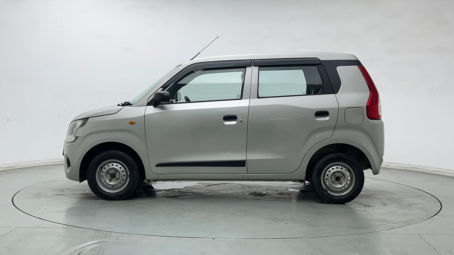 Used 2022 Maruti Suzuki Wagon R 1.0 LXi (O) 1.0 Petrol Manual exterior LEFT SIDE VIEW