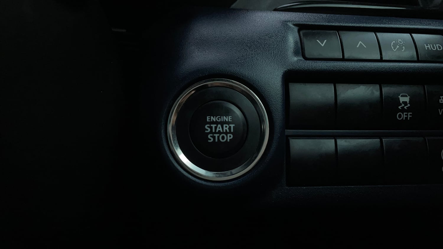 Used 2022 Maruti Suzuki Baleno Alpha MT Petrol Manual top_features Keyless start
