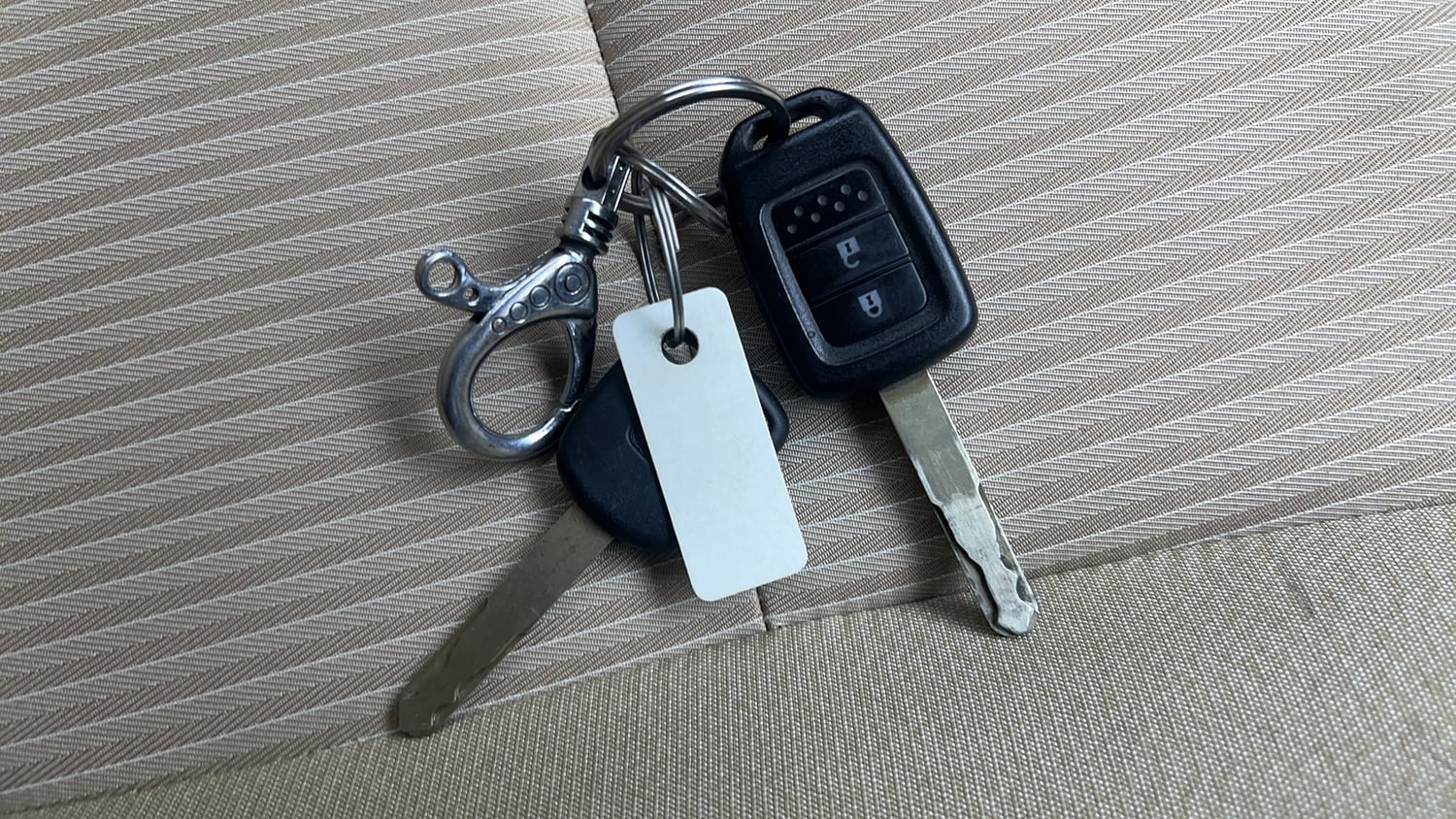 Used 2022 Honda Amaze S MT 1.2 Petrol Petrol Manual extra CAR KEY VIEW