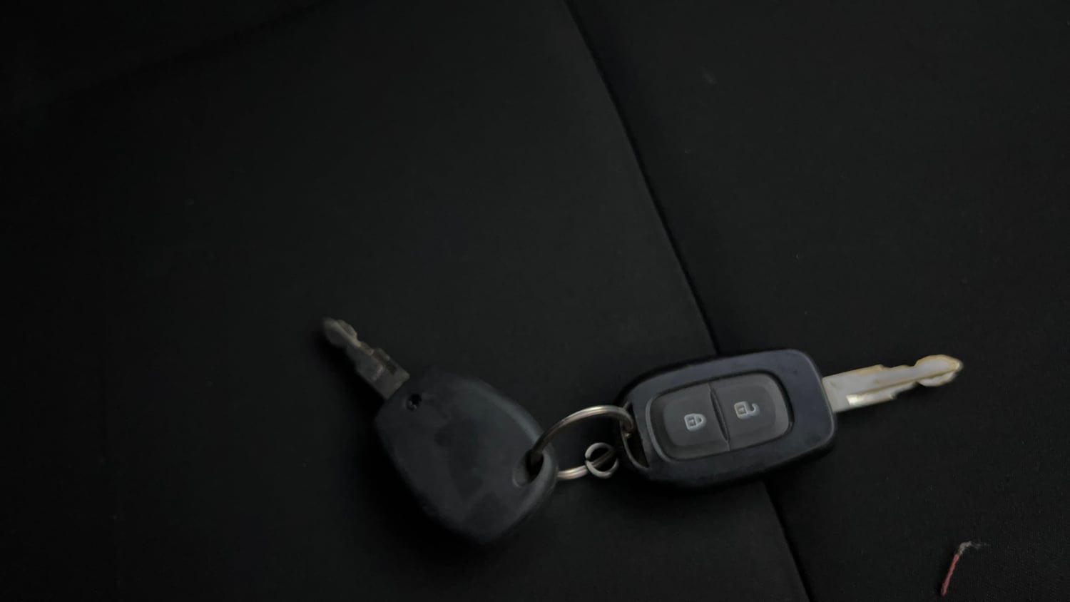 Used 2016 Renault Kwid RXT Petrol Manual extra CAR KEY VIEW
