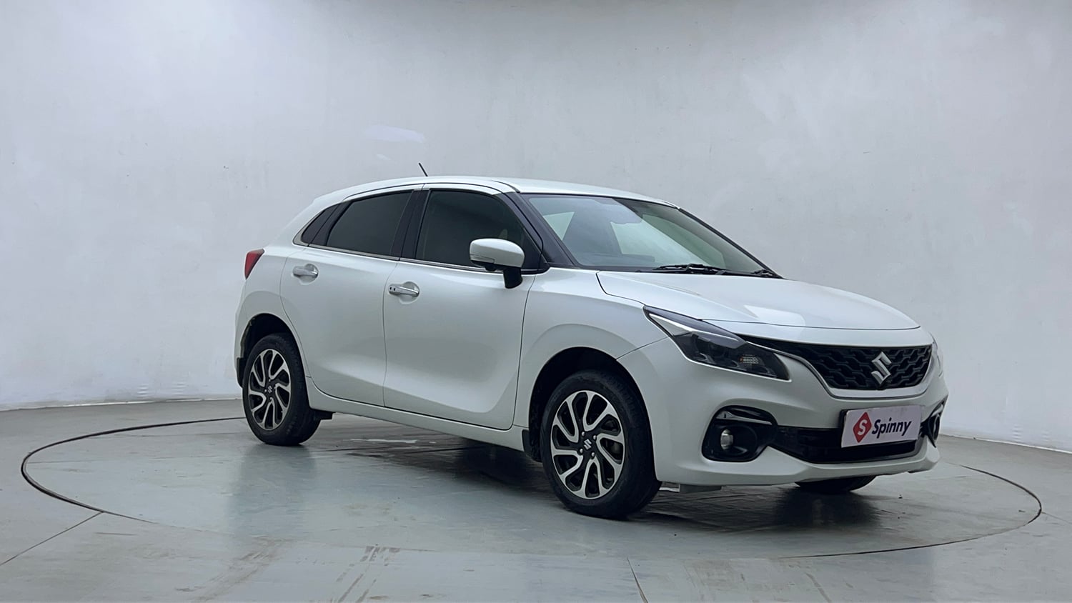 Used 2023 Maruti Suzuki Baleno Alpha MT Petrol Manual exterior RIGHT FRONT CORNER VIEW