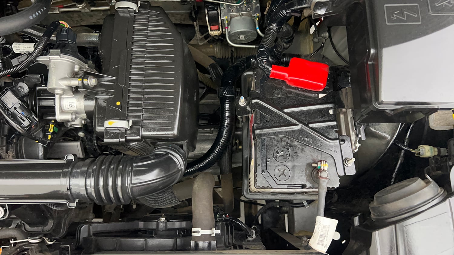 Used 2024 Renault Triber RXZ Petrol Manual engine ENGINE LEFT SIDE VIEW