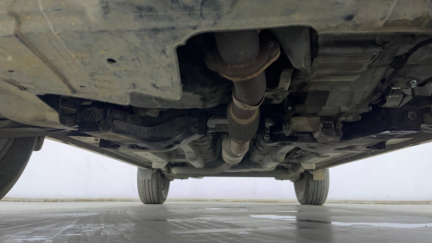 Used 2020 Tata Nexon XZA Plus (O) Petrol Automatic extra FRONT LEFT UNDERBODY VIEW