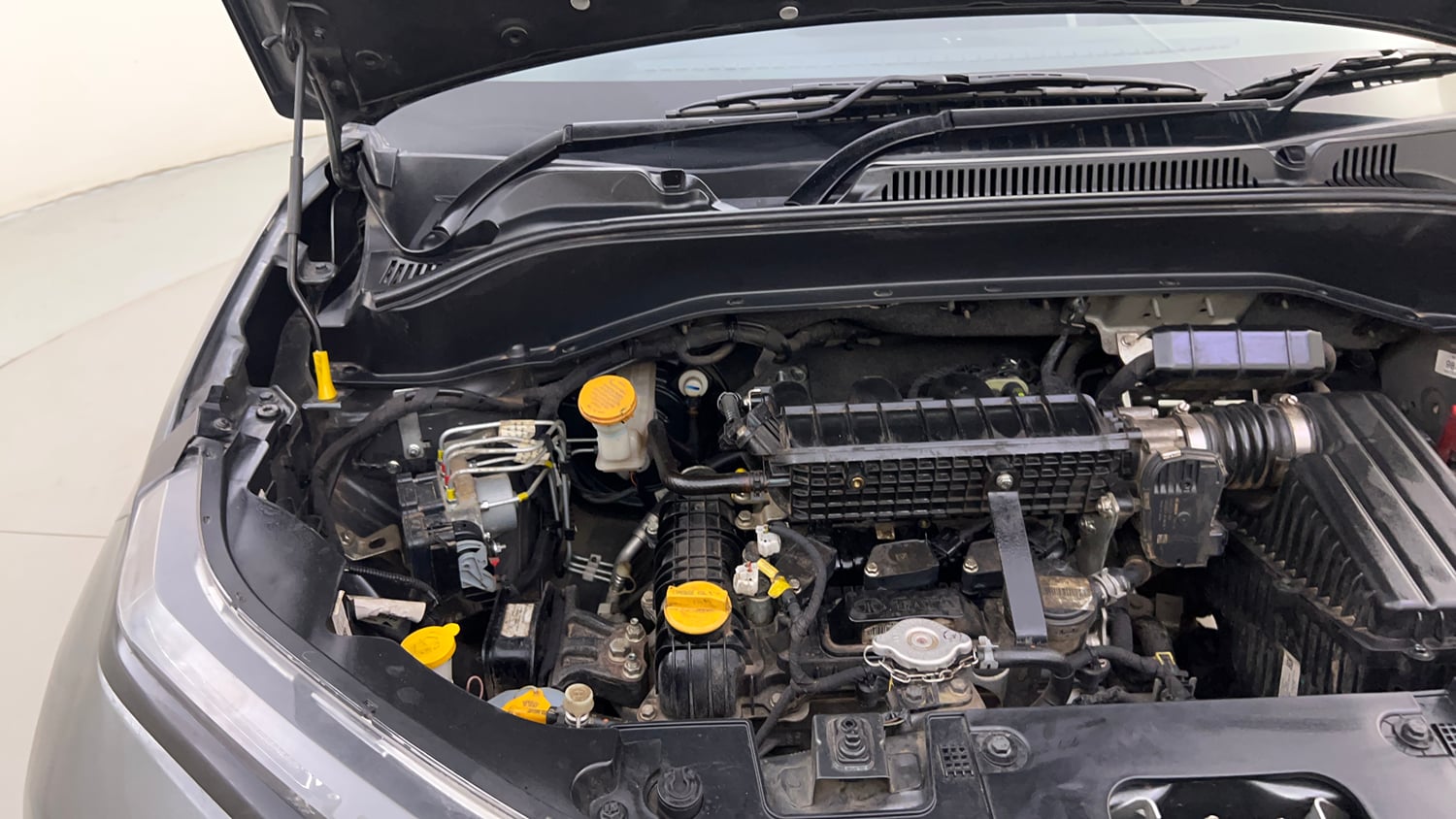 Used 2023 Tata Punch Pure MT Petrol Manual engine ENGINE RIGHT SIDE HINGE & APRON VIEW