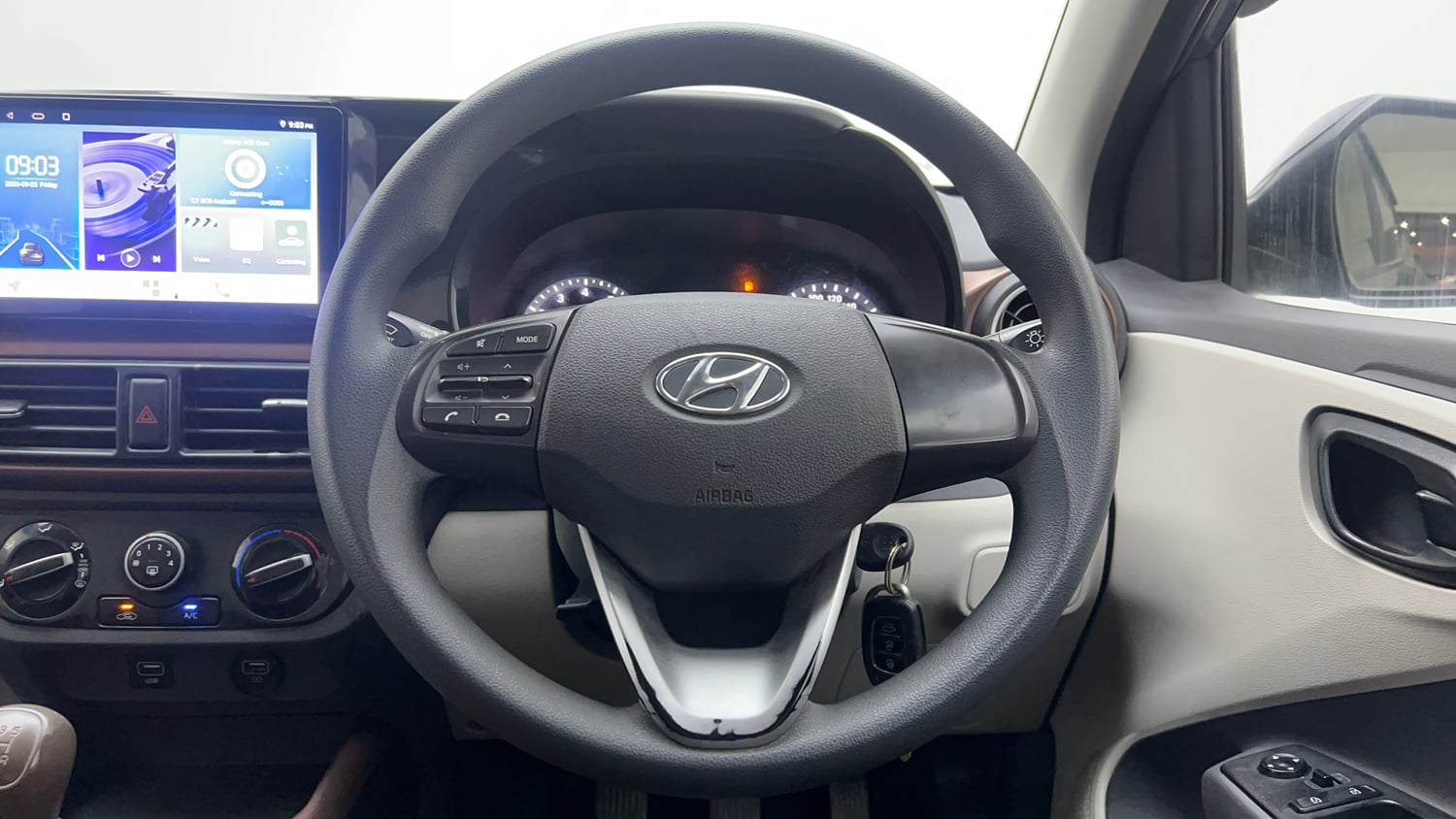 Used 2022 Hyundai Aura S 1.2 CNG Cng Manual interior STEERING VIEW