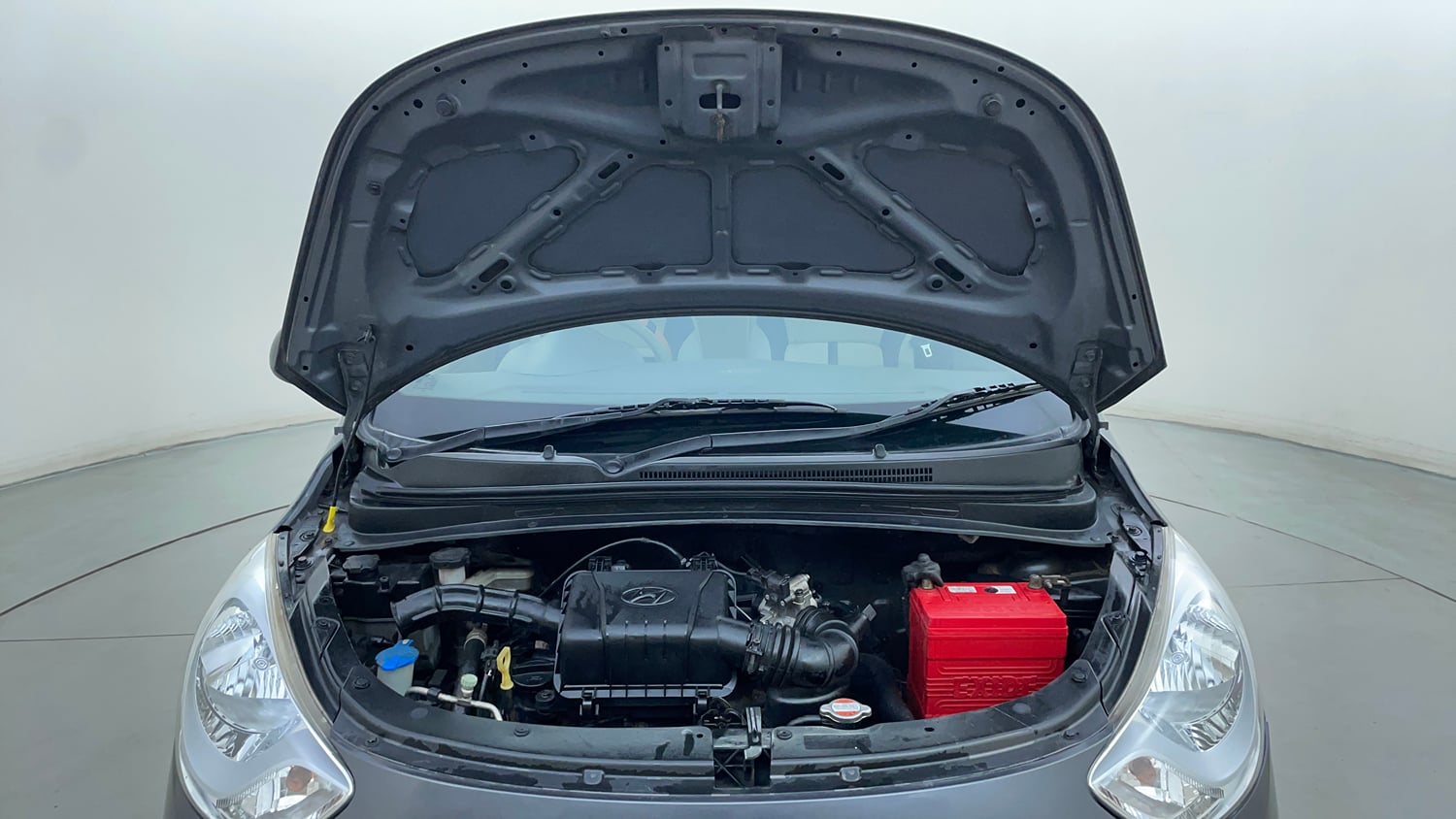 Used 2012 Hyundai i10 Magna 1.1 iRDE2 Petrol Manual engine ENGINE & BONNET OPEN FRONT VIEW