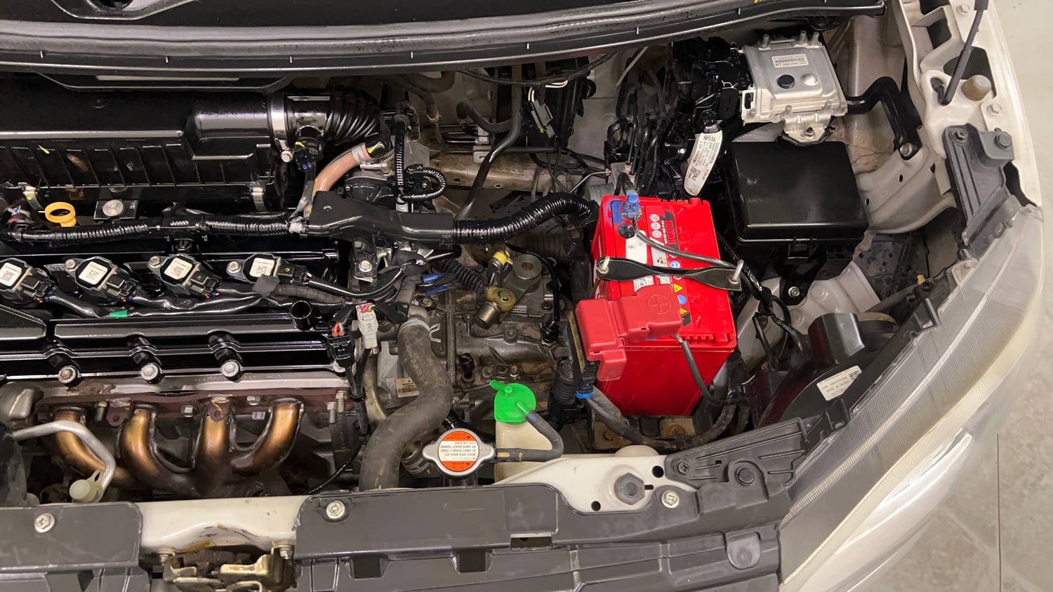 Used 2019 Maruti Suzuki Wagon R VXi 1.2 Petrol Manual engine ENGINE LEFT SIDE VIEW