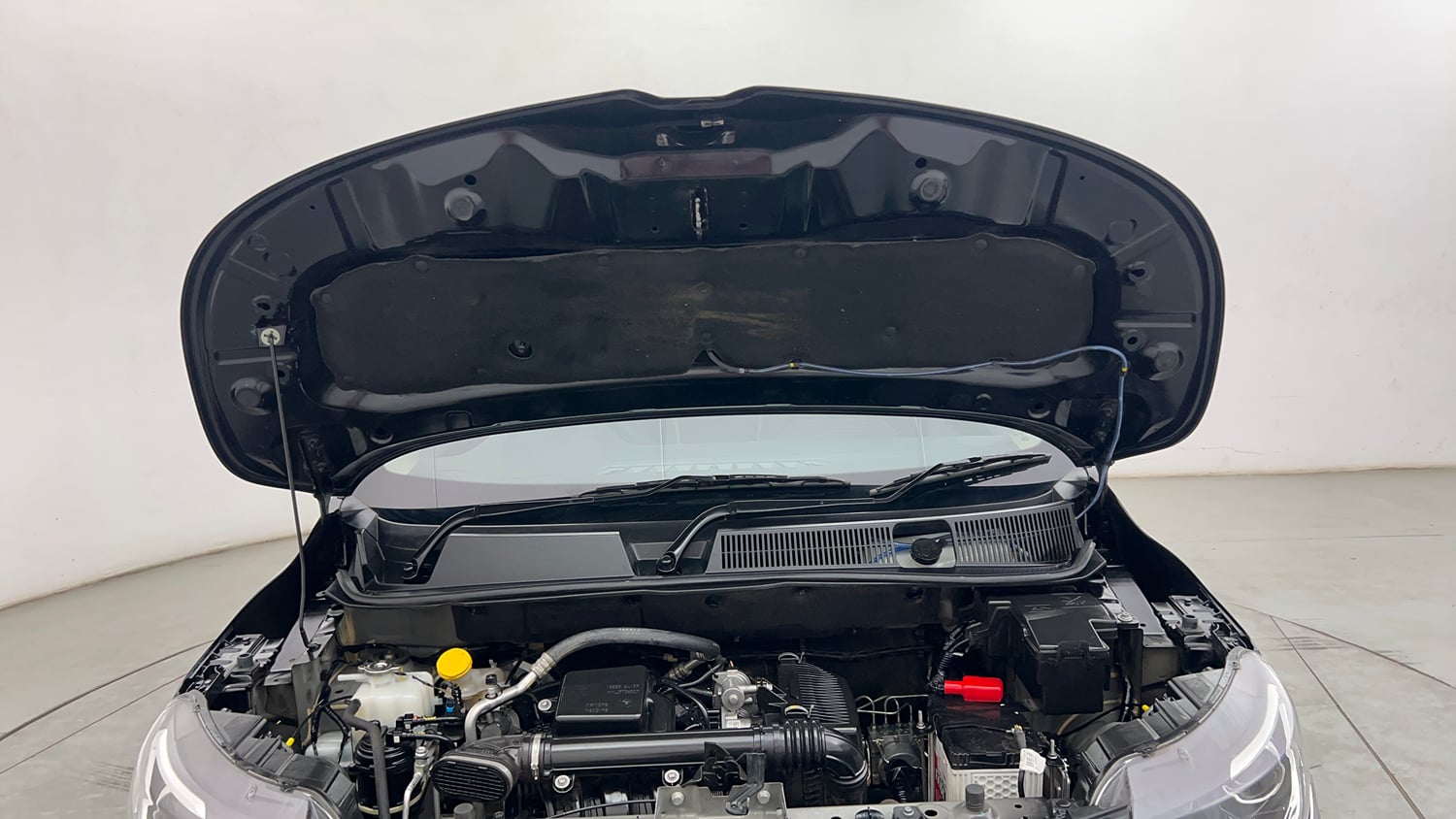 Used 2024 Renault Triber RXZ Petrol Manual engine ENGINE & BONNET OPEN FRONT VIEW