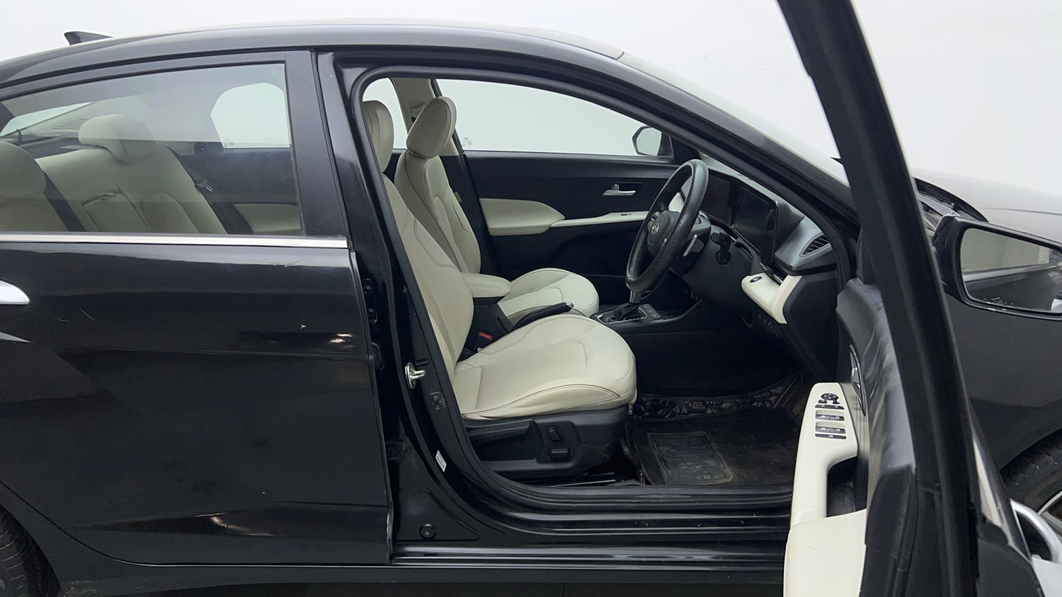 Used 2023 Hyundai Verna SX (O) 1.5 Petrol IVT Petrol Automatic interior RIGHT SIDE FRONT DOOR CABIN VIEW