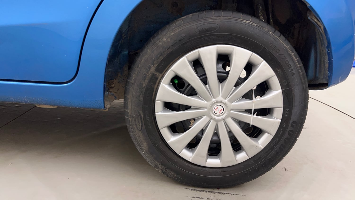 Used 2015 Maruti Suzuki Celerio VXi Petrol Manual tyres LEFT REAR TYRE RIM VIEW