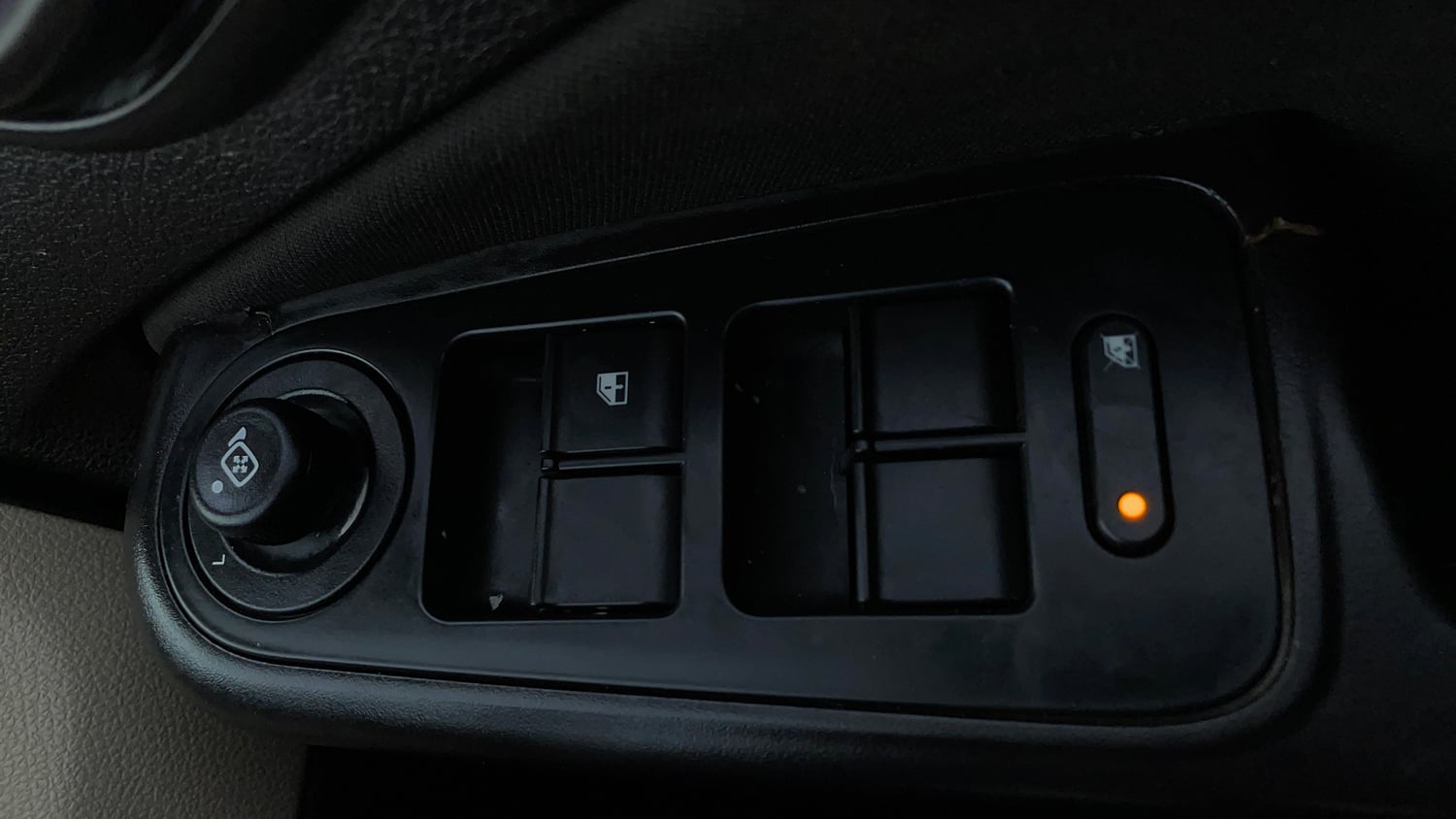 Used 2015 Tata Zest XM Petrol Petrol Manual top_features Power windows