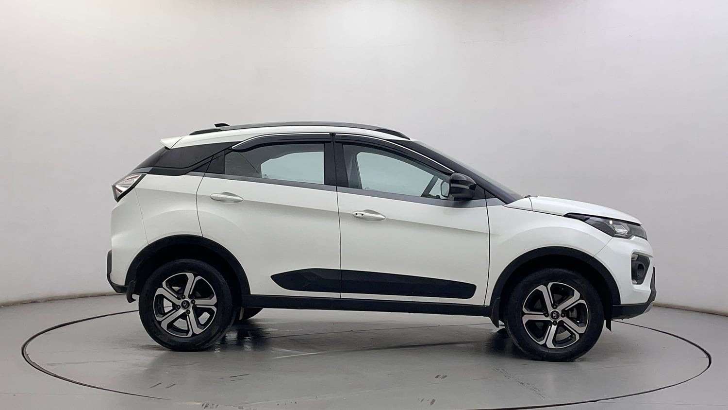 Used 2021 Tata Nexon XZA Plus Diesel Diesel Automatic exterior RIGHT SIDE VIEW