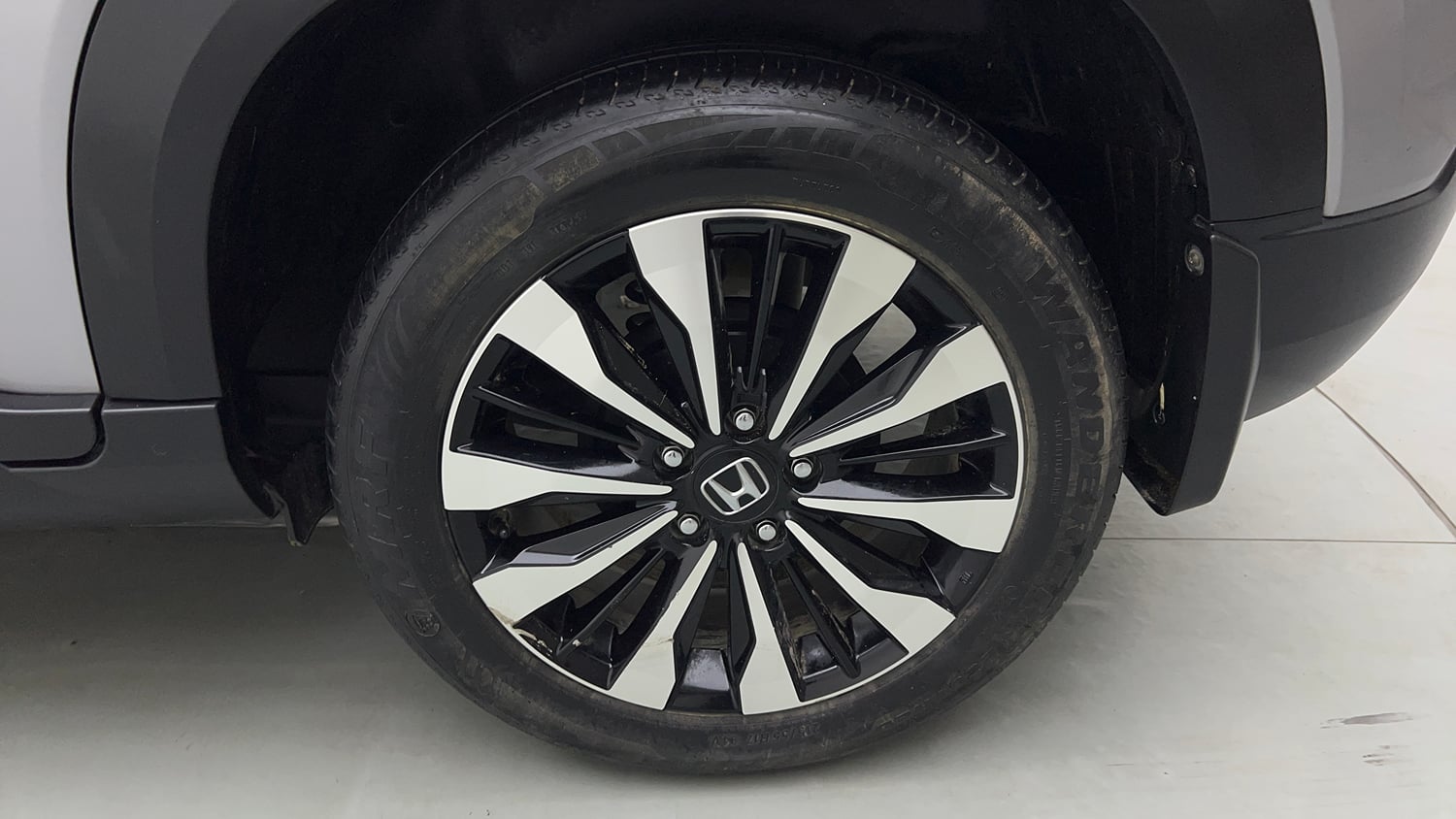 Used 2025 Honda Elevate ZX CVT Petrol Automatic tyres LEFT REAR TYRE RIM VIEW