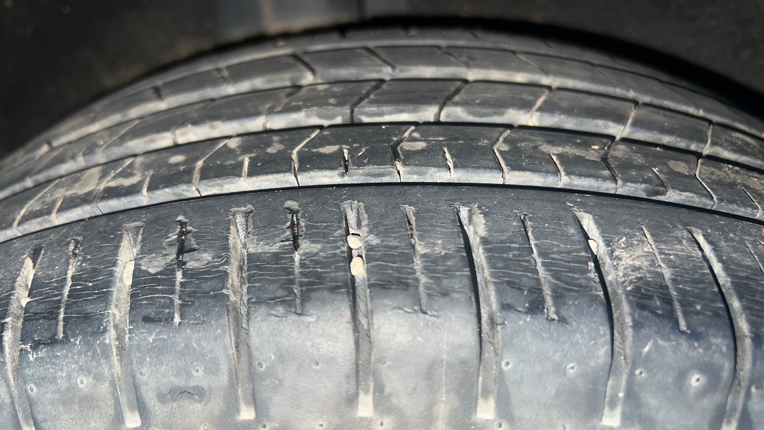 Used 2018 Maruti Suzuki Baleno Alpha 1.2 Petrol Manual tyres RIGHT REAR TYRE TREAD VIEW