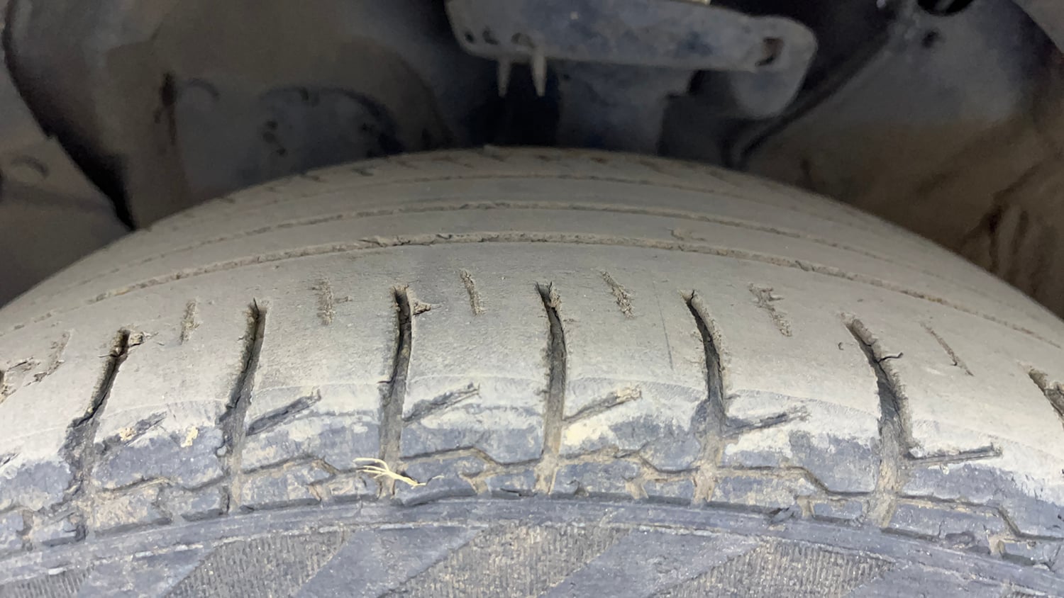 Used 2021 Kia Seltos HTX 1.5 Diesel Diesel Manual tyres LEFT FRONT TYRE TREAD VIEW