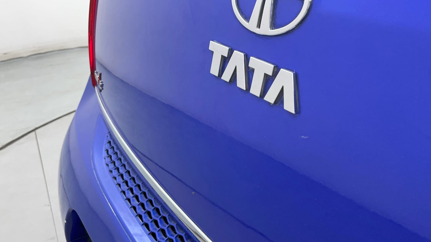 Used 2014 Tata Nano Twist XT Petrol Manual dents MINOR SCRATCH