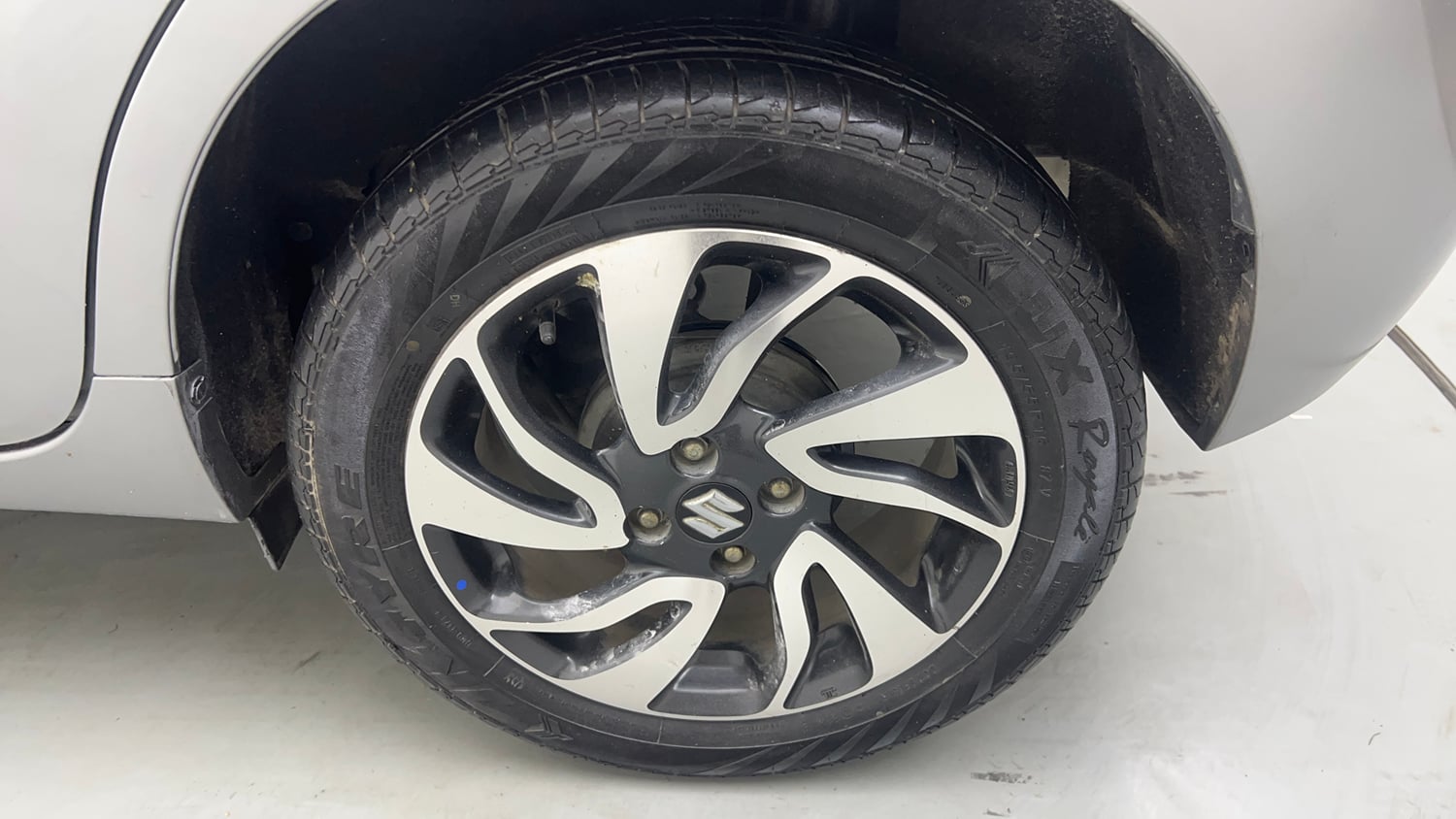 Used 2019 Maruti Suzuki Baleno Zeta Automatic Petrol Automatic tyres LEFT REAR TYRE RIM VIEW