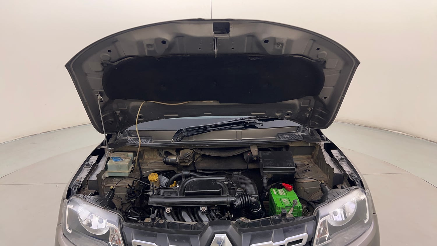 Used 2016 Renault Kwid RXT Petrol Manual engine ENGINE & BONNET OPEN FRONT VIEW