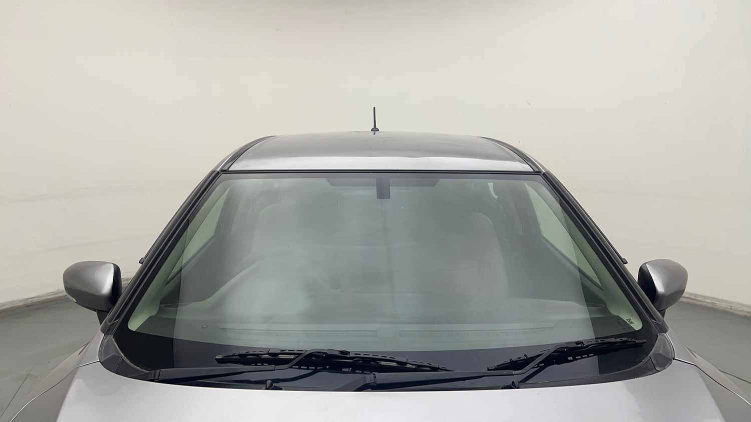 Used 2019 Maruti Suzuki Baleno Zeta Automatic Petrol Automatic exterior FRONT WINDSHIELD VIEW