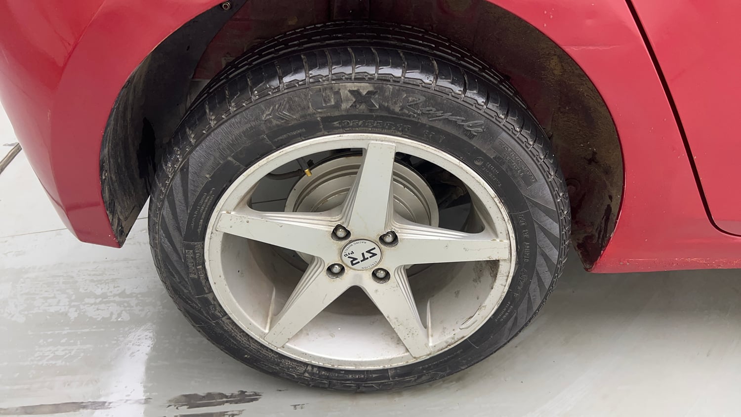 Used 2018 Hyundai Elite i20 Magna Executive 1.2 Petrol Manual tyres RIGHT REAR TYRE RIM VIEW