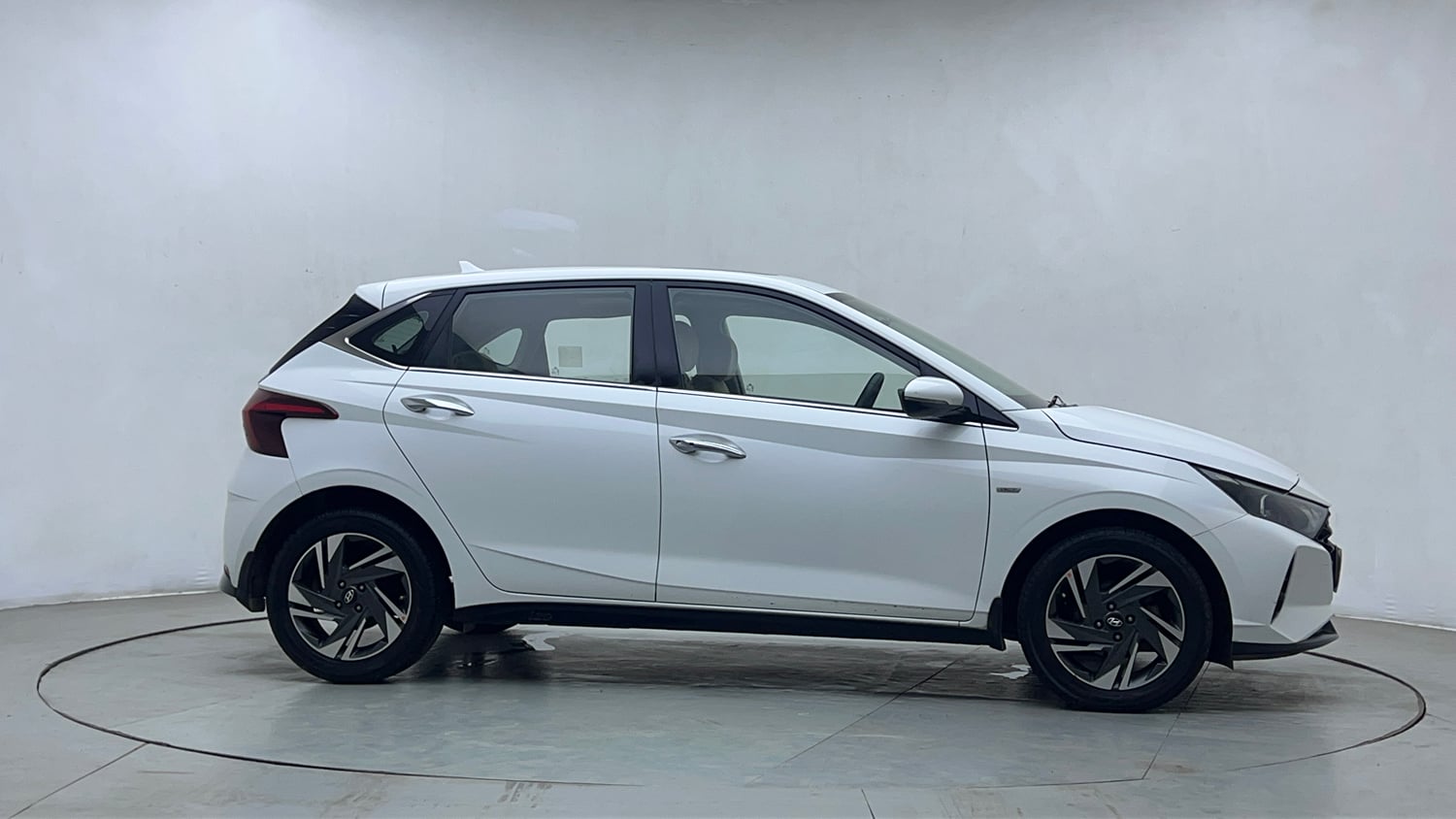 Used 2021 Hyundai New i20 Asta (O) 1.0 Turbo DCT Petrol Automatic exterior RIGHT SIDE VIEW