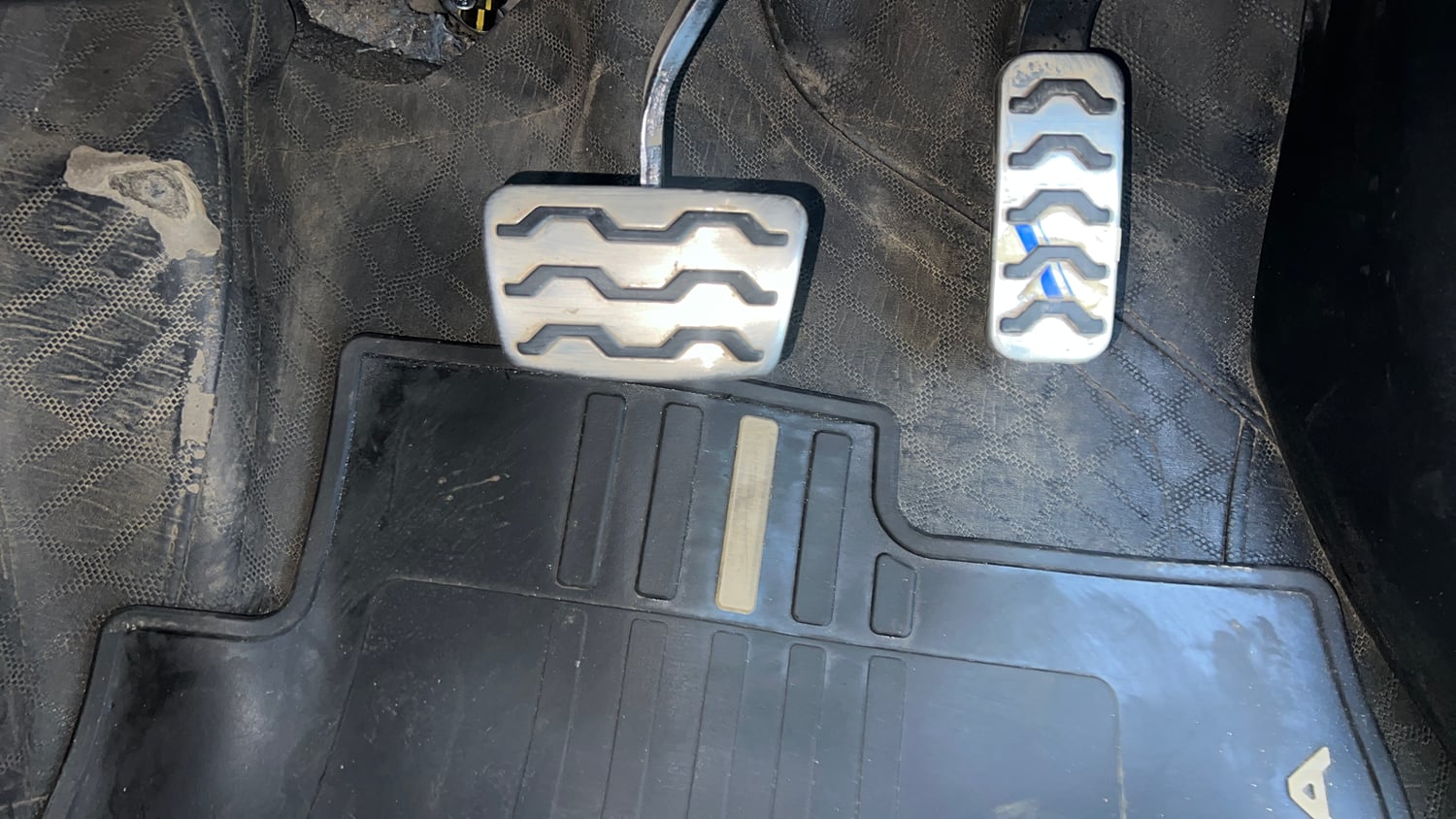 Used 2023 Hyundai Verna SX (O) 1.5 Turbo Petrol DCT Petrol Automatic interior PEDALS VIEW