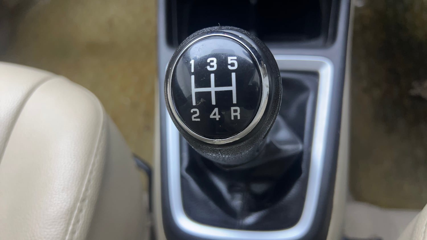 Used 2017 Maruti Suzuki Dzire ZXi Plus Petrol Manual interior GEAR  KNOB VIEW