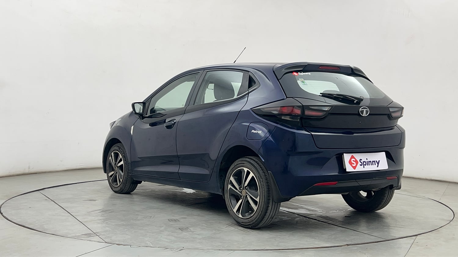 Used 2023 Tata Altroz XZ Petrol Petrol Manual exterior LEFT REAR CORNER VIEW