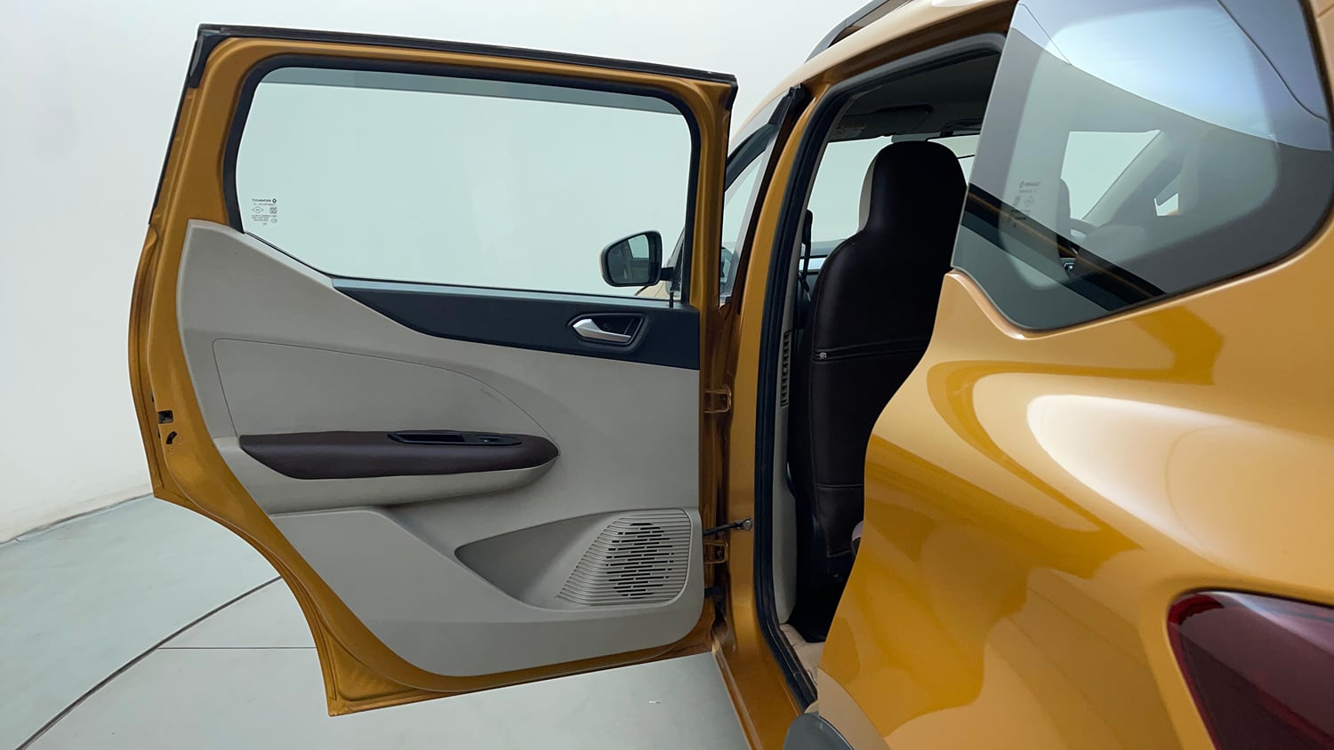 Used 2020 Renault Triber RXZ Petrol Manual interior LEFT REAR DOOR OPEN VIEW