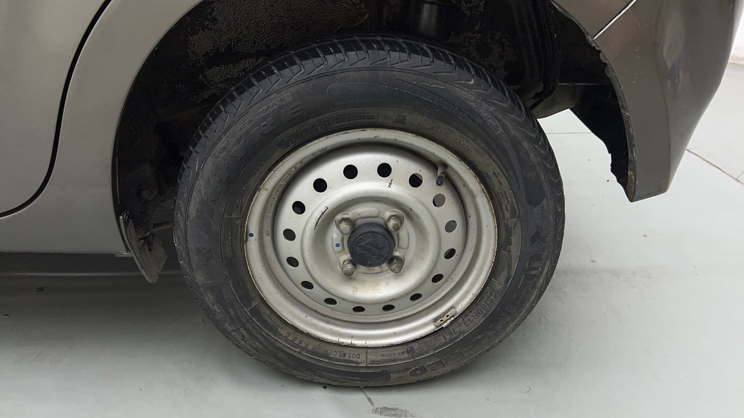 Used 2020 Maruti Suzuki Wagon R LXi (O) 1.0 CNG Cng Manual tyres LEFT REAR TYRE RIM VIEW