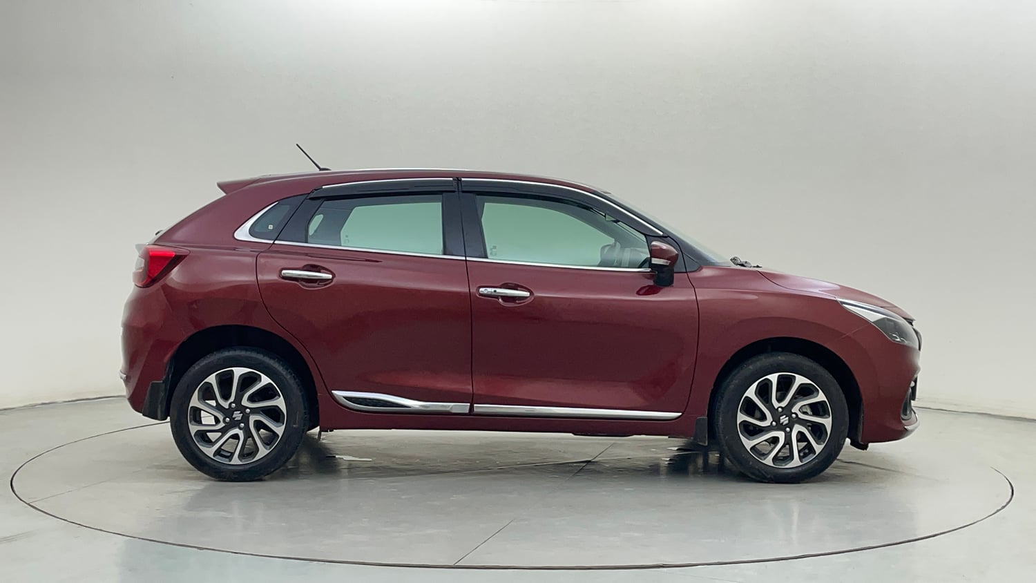 Used 2022 Maruti Suzuki Baleno Alpha MT Petrol Manual exterior RIGHT SIDE VIEW