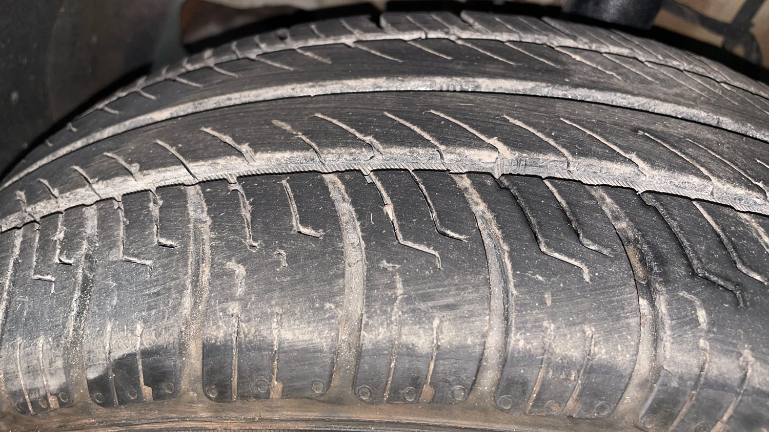 Used 2015 Tata Zest XM Petrol Petrol Manual tyres LEFT FRONT TYRE TREAD VIEW