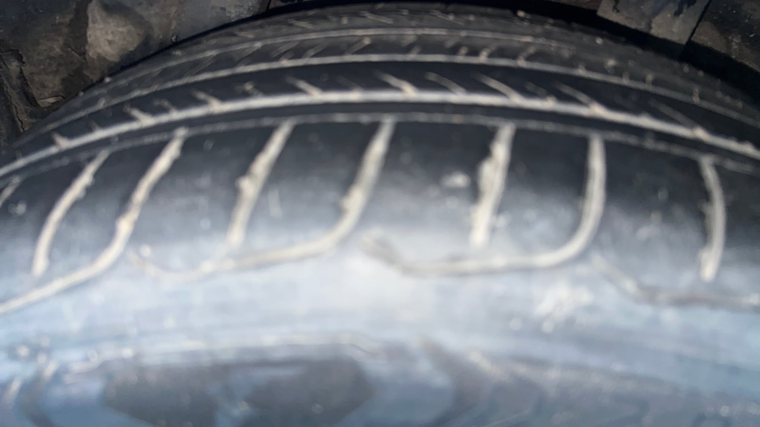 Used 2023 Hyundai Verna SX (O) 1.5 Turbo Petrol DCT Petrol Automatic tyres LEFT REAR TYRE TREAD VIEW