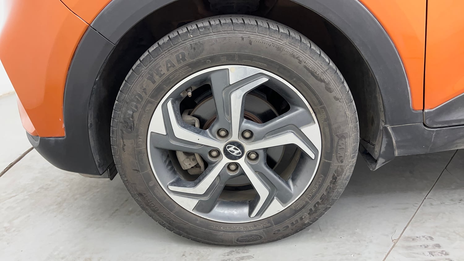 Used 2018 Hyundai Creta SX 1.6 AT Petrol Petrol Automatic tyres LEFT FRONT TYRE RIM VIEW