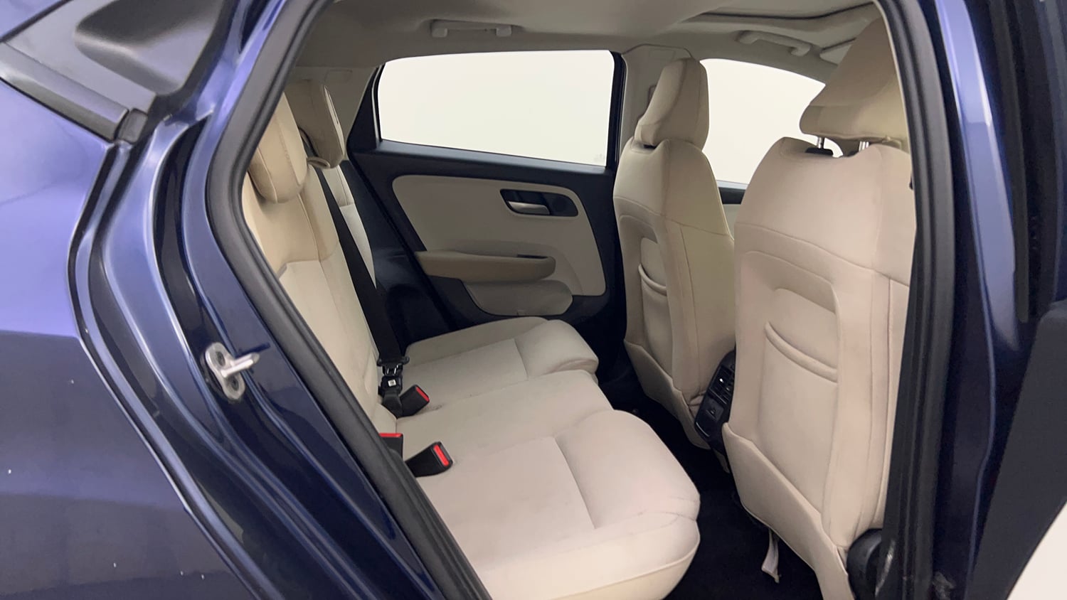 Used 2025 Tata Altroz Accomplished S Petrol 5MT Petrol Manual interior RIGHT SIDE REAR DOOR CABIN VIEW