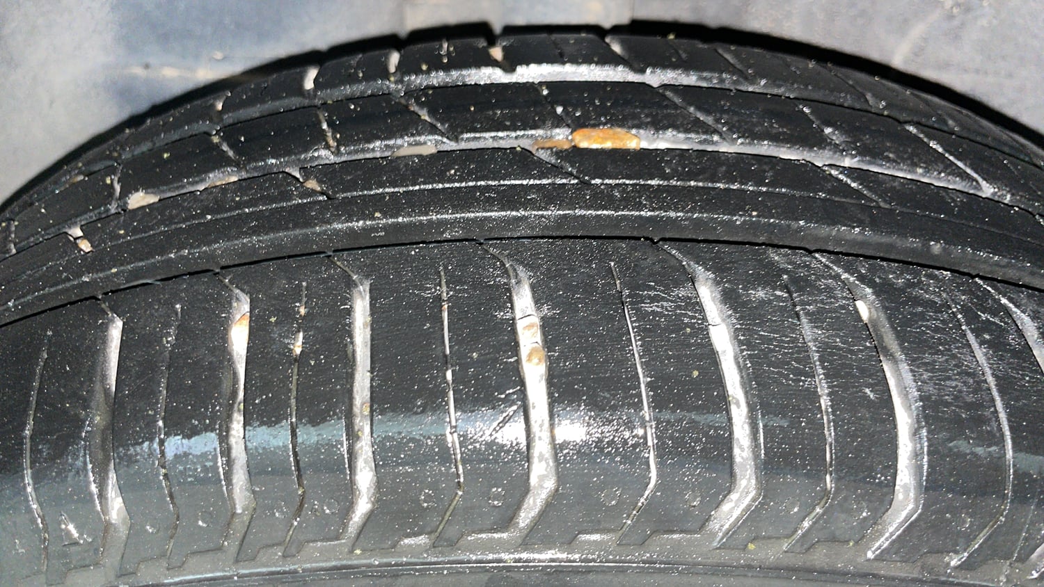 Used 2022 Tata Punch Adventure MT Petrol Manual tyres RIGHT REAR TYRE TREAD VIEW