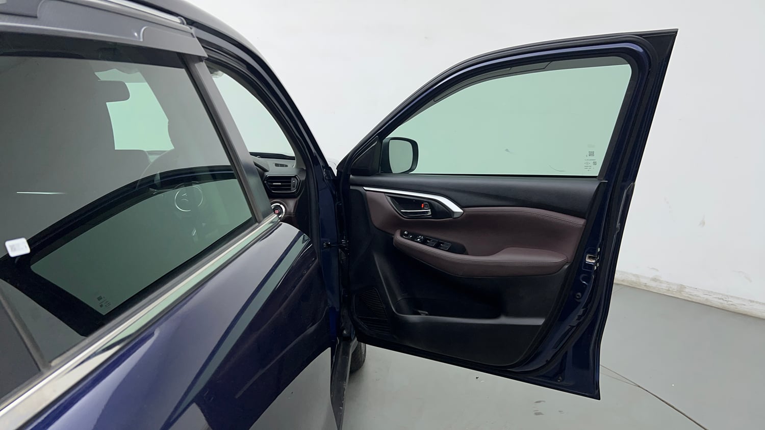 Used 2024 Maruti Suzuki Grand Vitara Zeta Smart Hybrid Petrol Manual interior RIGHT FRONT DOOR OPEN VIEW