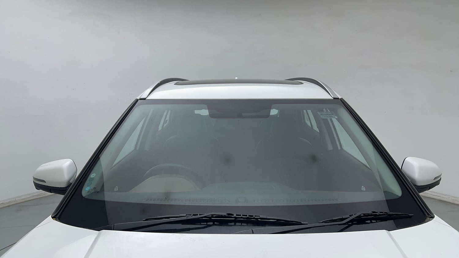 Used 2022 Hyundai Alcazar Platinum (O) 7 Seater 1.5 Diesel AT Diesel Automatic exterior FRONT WINDSHIELD VIEW