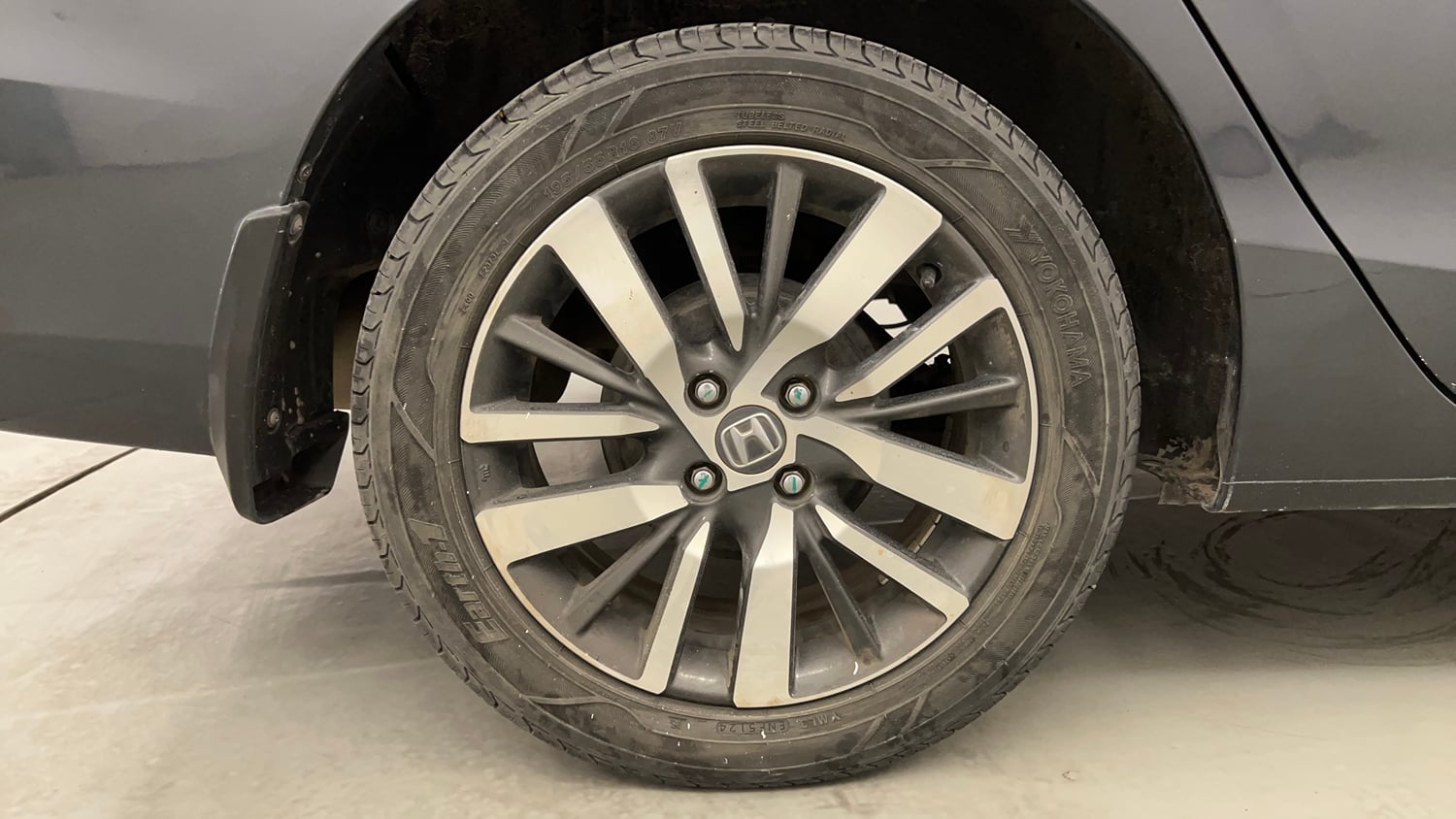 Used 2022 Honda City VX Diesel Diesel Manual tyres RIGHT REAR TYRE RIM VIEW