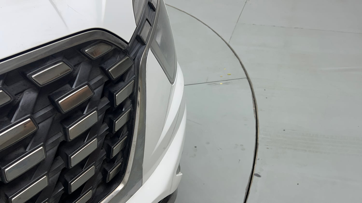 Used 2022 Hyundai Alcazar Platinum (O) 7 Seater 1.5 Diesel AT Diesel Automatic dents MINOR SCRATCH