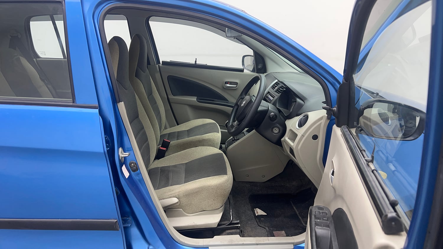 Used 2015 Maruti Suzuki Celerio VXi AMT Petrol Automatic interior RIGHT SIDE FRONT DOOR CABIN VIEW