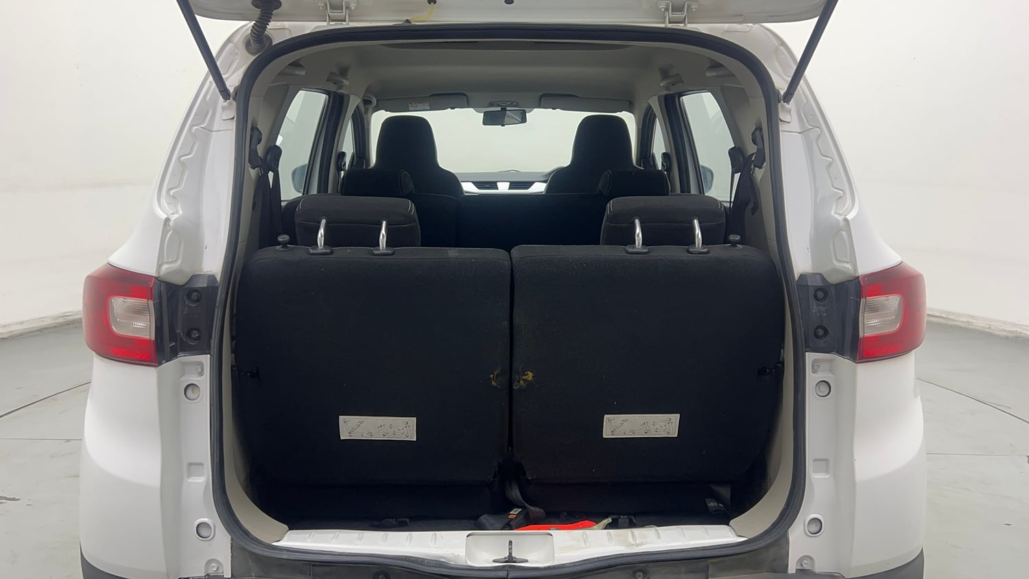 Used 2020 Renault Triber RXZ Petrol Manual interior DICKY INSIDE VIEW