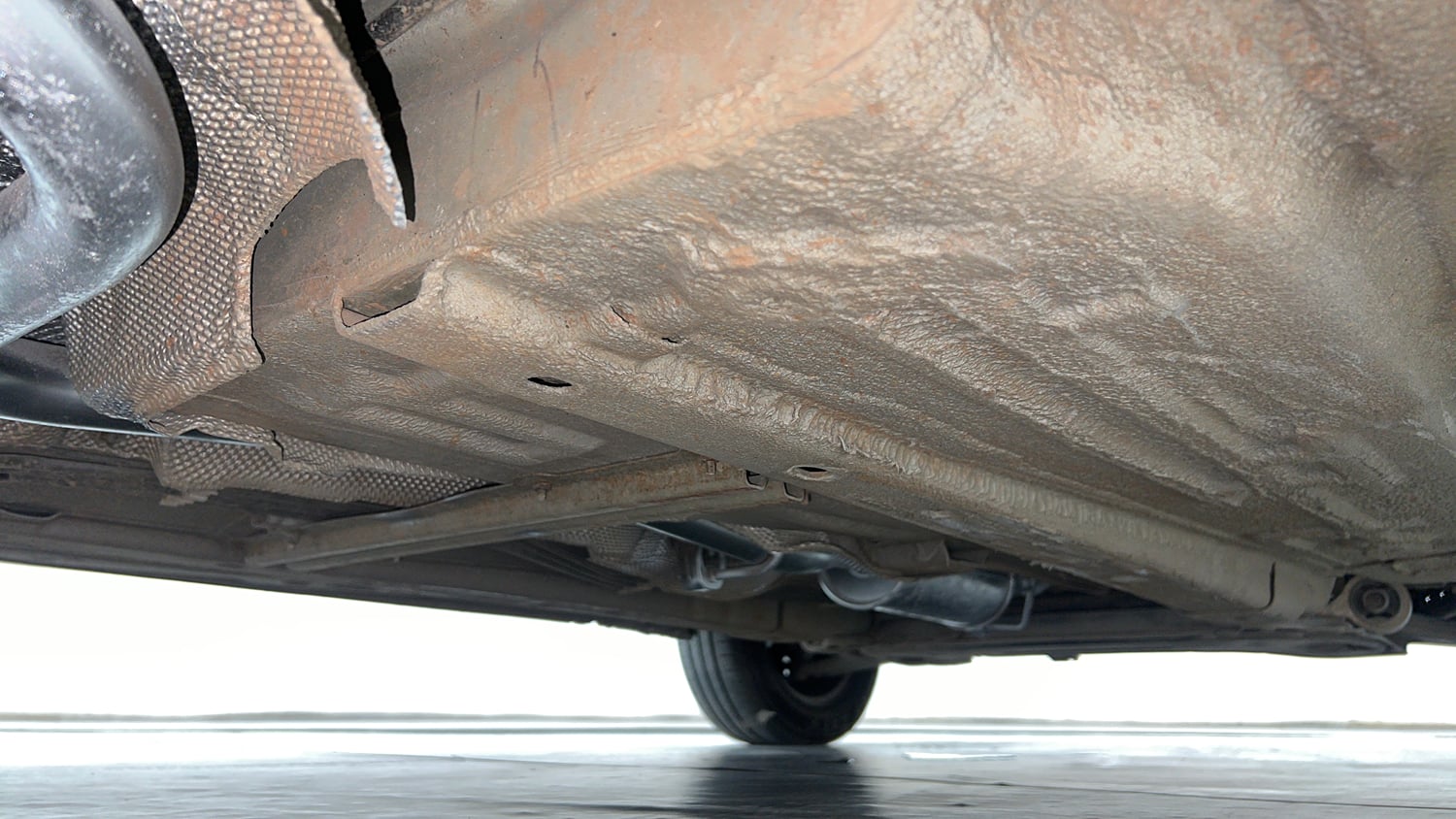 Used 2014 Ford Figo Duratec Petrol ZXI 1.2 Petrol Manual extra REAR RIGHT UNDERBODY VIEW