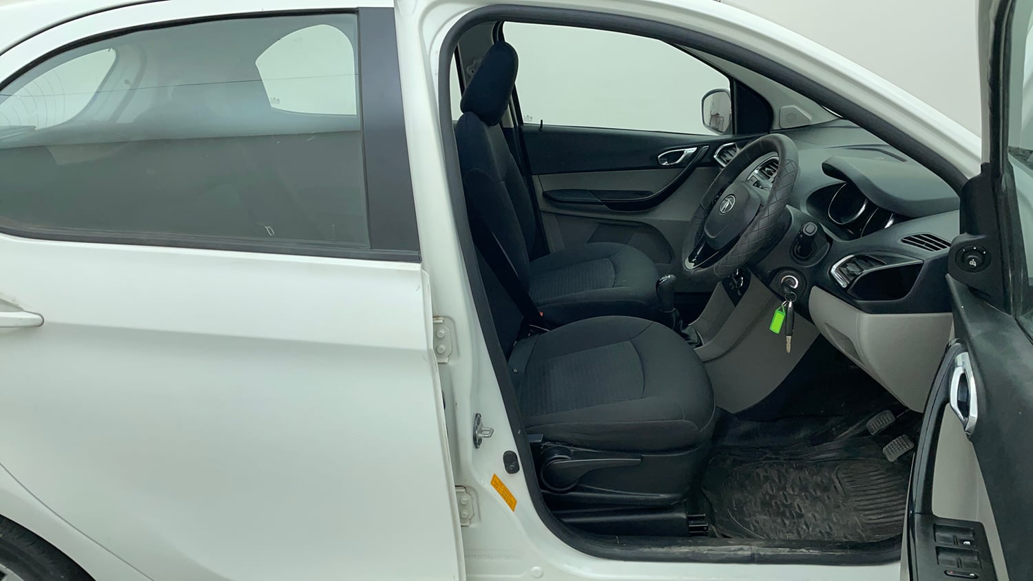 Used 2018 Tata Tiago Revotron XZ Petrol Manual interior RIGHT SIDE FRONT DOOR CABIN VIEW