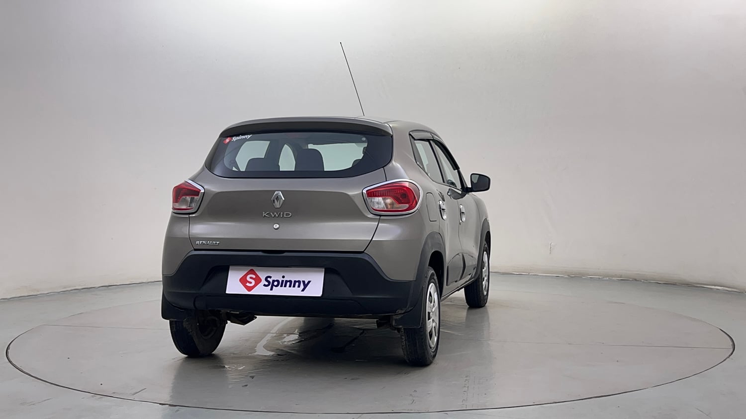 Used 2016 Renault Kwid RXT Petrol Manual exterior RIGHT REAR CORNER VIEW