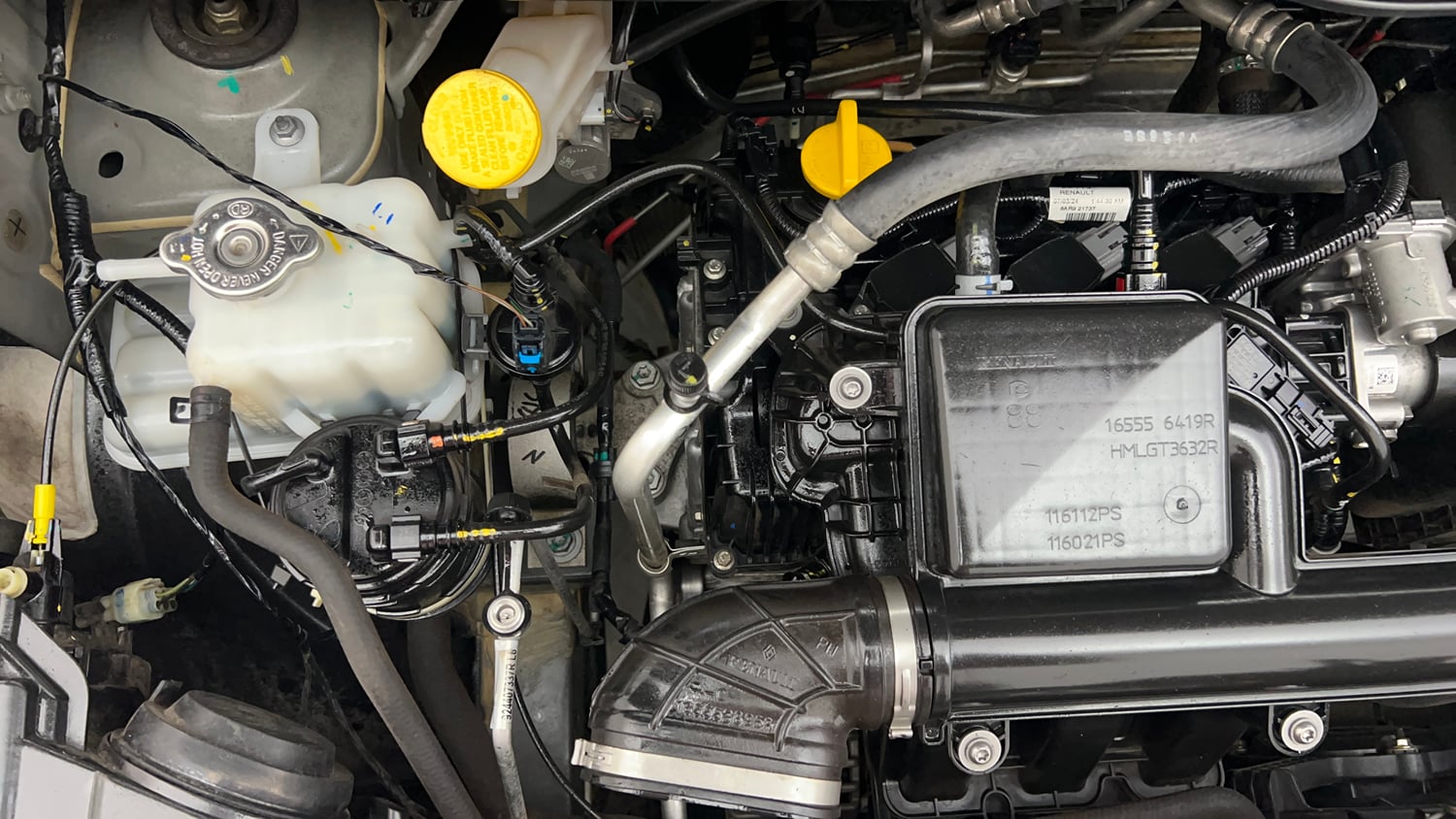 Used 2024 Renault Triber RXZ Petrol Manual engine ENGINE RIGHT SIDE VIEW