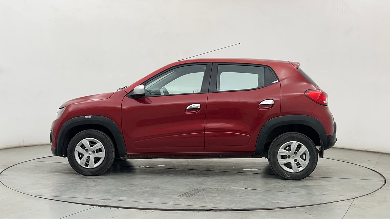 Used 2018 Renault Kwid 1.0 RXT AMT Opt Petrol Automatic exterior LEFT SIDE VIEW